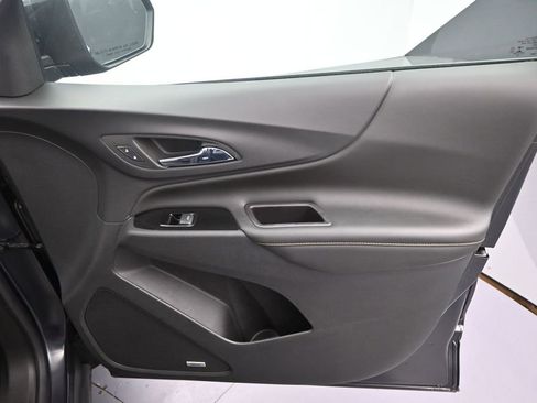 Used 2022 Chevrolet Equinox Premier FWD image 23