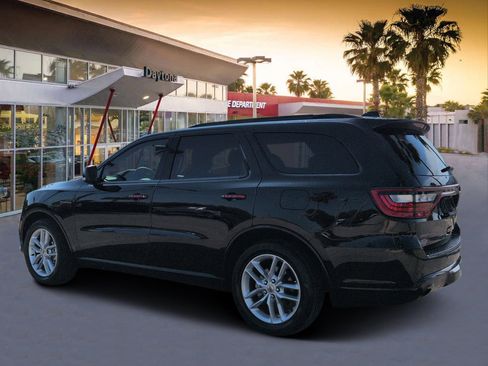 Certified 2023 Dodge Durango R/T RWD image 5