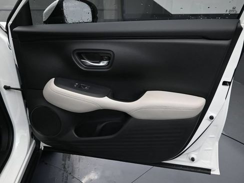 New 2026 Honda HR-V LX image 19