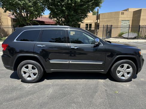 Used 2013 Jeep Grand Cherokee Limited image 4