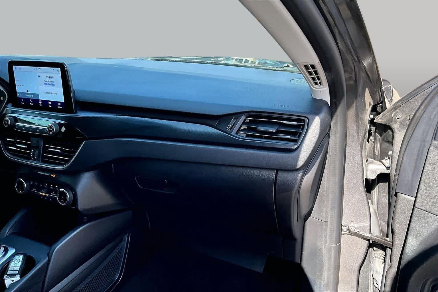 Certified 2022 Ford Escape SEL w/ SEL Stealth AWD Package image 19
