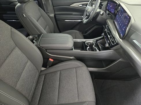 New 2026 Chevrolet Traverse LT w/ Driver Confidence Package FWD image 15