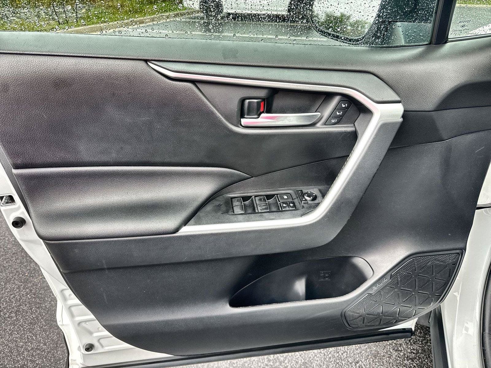 Used 2020 Toyota RAV4 XLE Premium AWD/4WD image 12