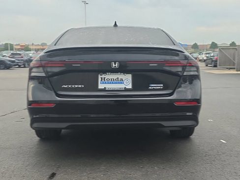 Used 2025 Honda Accord Sport image 6