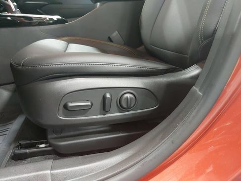 Used 2024 Chevrolet Trax ACTIV w/ Sunroof Package FWD image 28