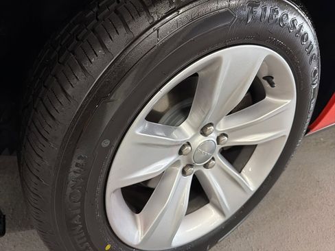 Used 2019 Dodge Challenger SXT image 12