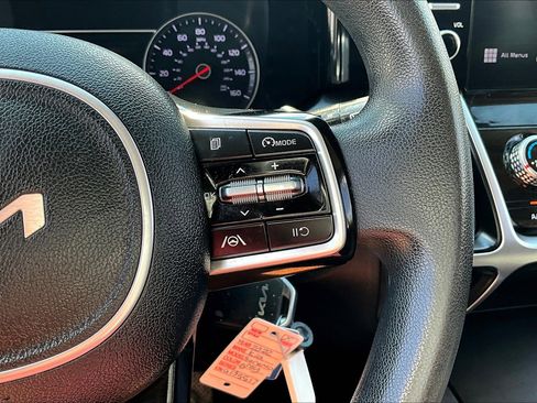 Used 2022 Kia Sorento LX image 23