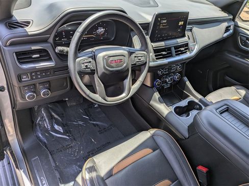 Used 2022 GMC Yukon AT4 image 12