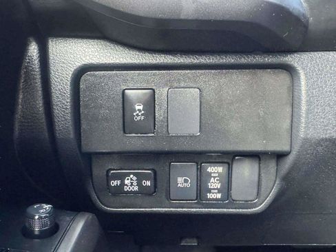 Used 2022 Toyota Tacoma TRD Off-Road w/ Technology Package AWD/4WD image 24