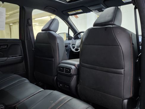 Used 2024 Honda Passport TrailSport image 18