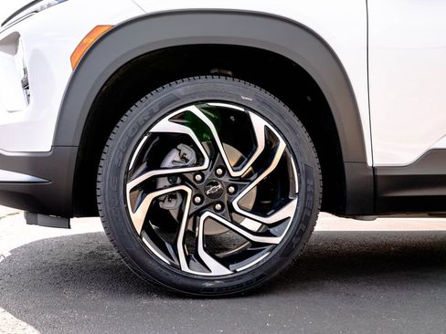 Used 2024 Chevrolet TrailBlazer RS w/ Convenience Package AWD/4WD image 10