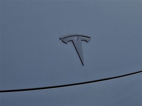 Used 2025 Tesla Model 3 Long Range image 5