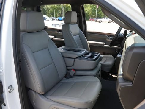 Used 2026 GMC Sierra 1500 SLT AWD/4WD image 24