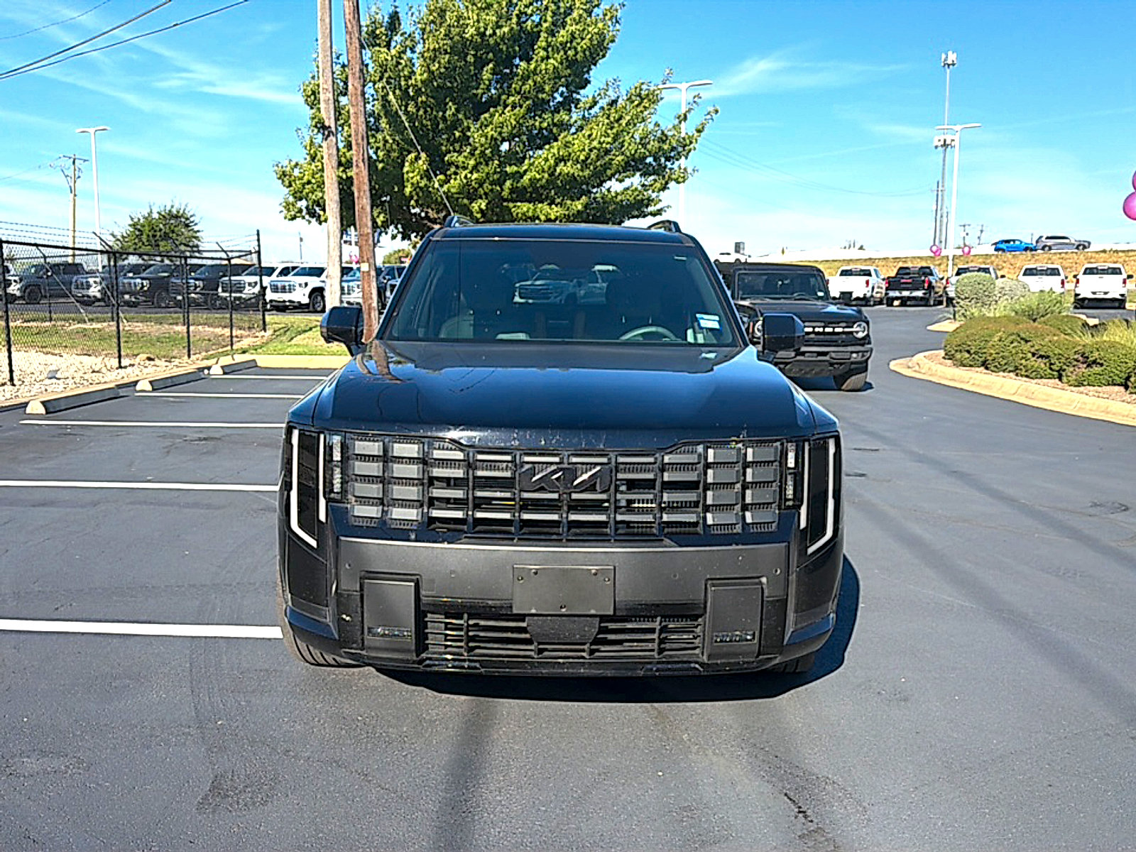 Used 2027 Kia Telluride SX X-Line AWD/4WD image 2