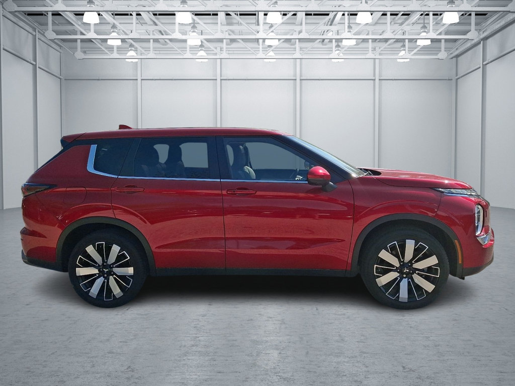 Used 2025 Mitsubishi Outlander SE AWD/4WD image 6