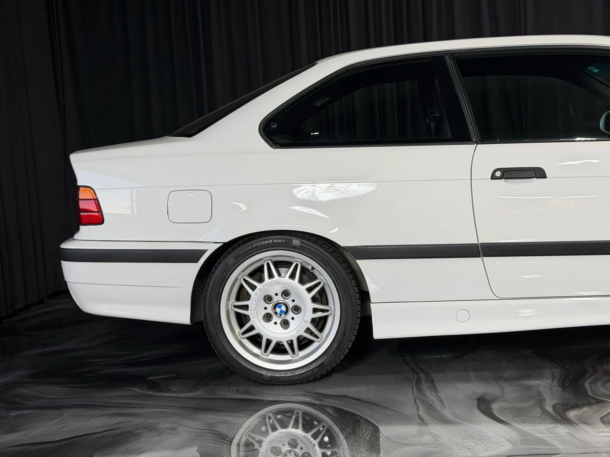 Used 1995 BMW M3 Coupe RWD image 9