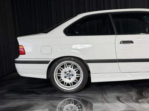 Used 1995 BMW M3 Coupe RWD image 9