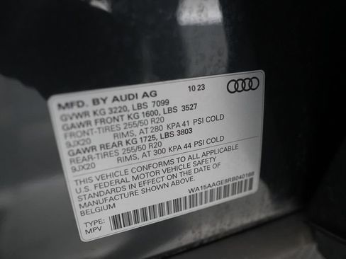 Used 2024 Audi Q8 e-tron Premium Plus AWD/4WD image 27