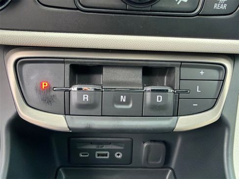 Used 2024 GMC Terrain Denali w/ Denali Premium Package image 32