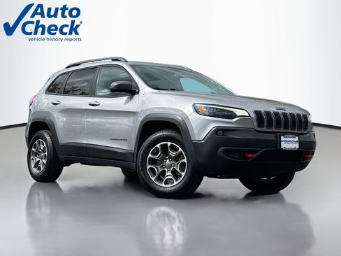 Used 2020 Jeep Cherokee Trailhawk w/ Cold Weather Group AWD/4WD image 1