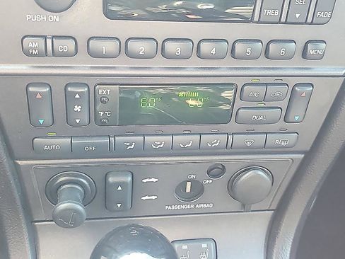 Used 2003 Ford Thunderbird RWD image 25
