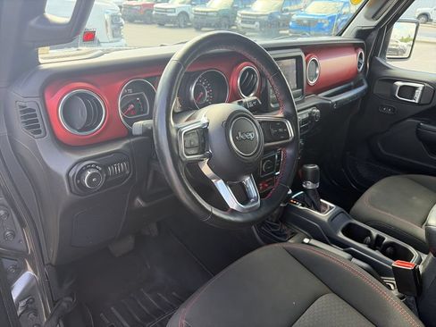 Used 2021 Jeep Wrangler Unlimited Rubicon w/ Cold Weather Group AWD/4WD image 11