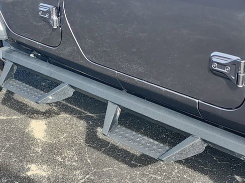 Used 2018 Jeep Wrangler Unlimited Sport image 21