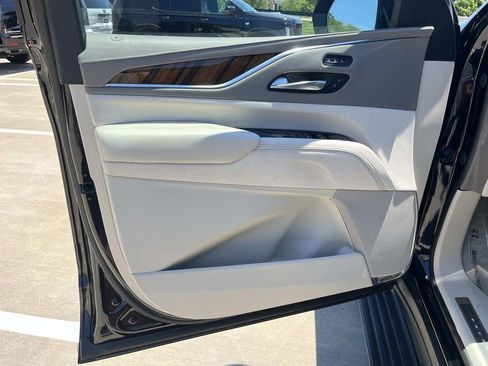 Used 2022 Cadillac Escalade Premium Luxury Platinum w/ LPO, Radiant Package AWD/4WD image 26