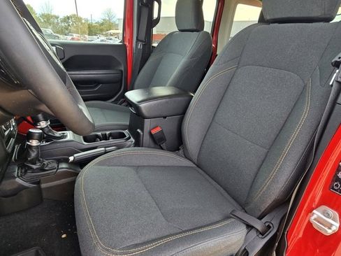Used 2024 Jeep Wrangler Sport S image 18