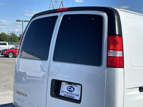 Used 2020 Chevrolet Express 2500 w/ Safety Package RWD image 12