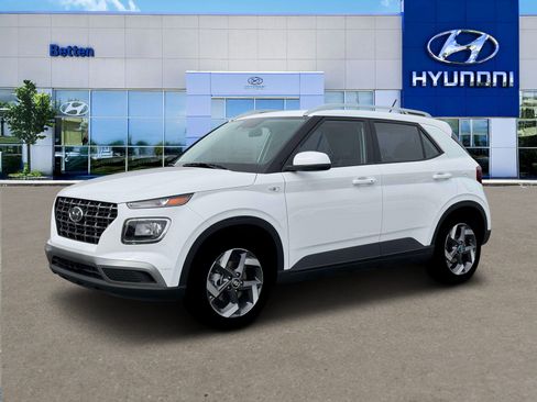 New 2026 Hyundai Venue SEL FWD image 2