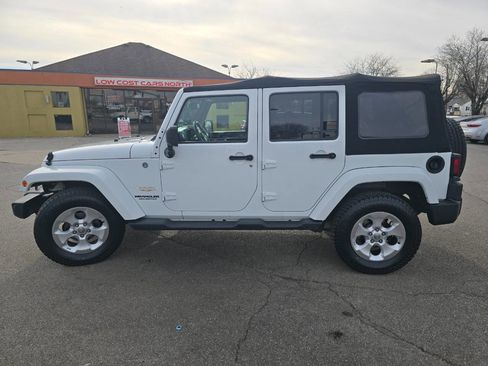 Used 2014 Jeep Wrangler Unlimited Sahara w/ Connectivity Group image 3