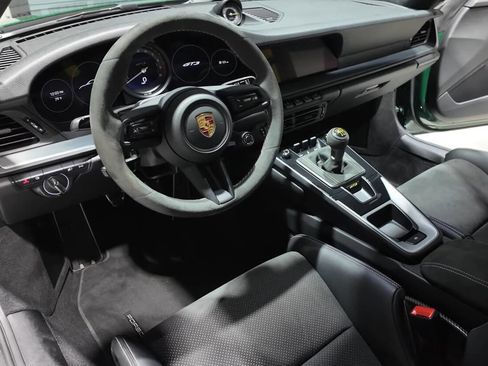 Used 2022 Porsche 911 GT3 image 9