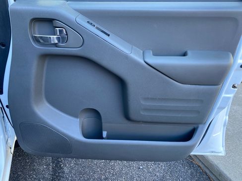 Used 2019 Nissan Frontier SV image 21