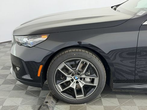 Used 2026 BMW i5 eDrive40 w/ Convenience Package RWD image 12