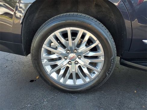 Used 2024 GMC Yukon Denali image 5