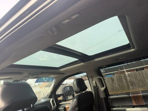 Used 2016 Ford F150 Lariat w/ Equipment Group 502A Luxury image 4