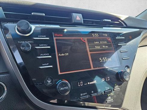 Used 2020 Toyota Camry XSE image 12