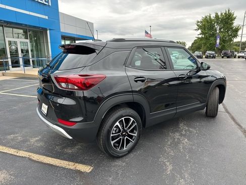 New 2026 Chevrolet TrailBlazer LT w/ Convenience Package image 3