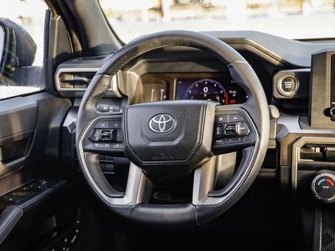 Used 2025 Toyota 4Runner SR5 image 16