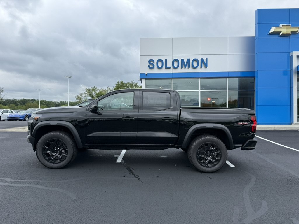 New 2026 Chevrolet Colorado Trail Boss AWD/4WD image 2