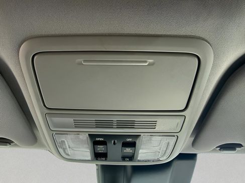 Used 2018 Honda Odyssey EX-L image 30