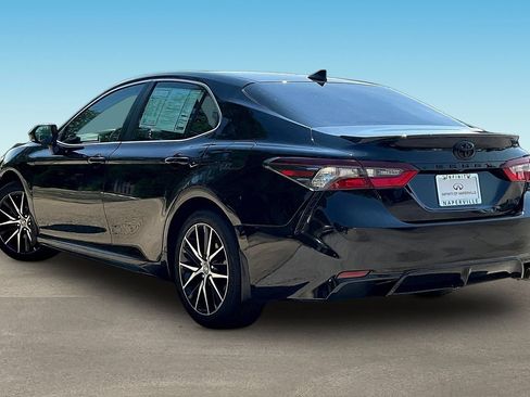 Used 2024 Toyota Camry SE w/ Convenience Package FWD image 4