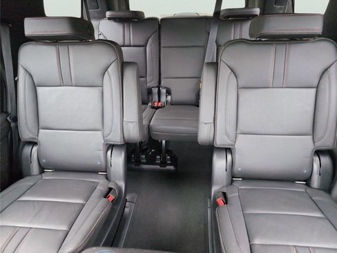 Used 2022 Chevrolet Tahoe RST w/ Luxury Package image 28