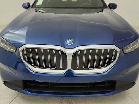 Used 2026 BMW 530i xDrive image 9