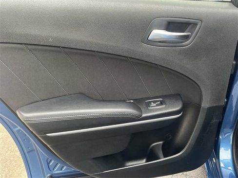 Used 2022 Dodge Charger SXT image 14