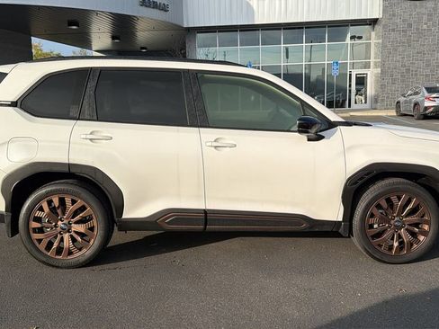 Used 2025 Subaru Forester Sport image 4