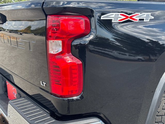Used 2022 Chevrolet Silverado 2500 LT w/ Convenience Package AWD/4WD image 13