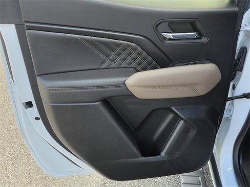 Used 2023 GMC Canyon Denali image 46