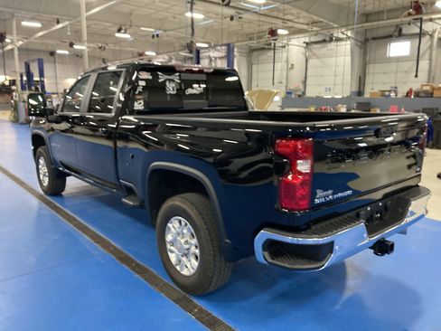 Used 2024 Chevrolet Silverado 2500 LT w/ All Star Edition AWD/4WD image 5